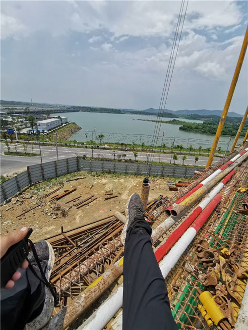 武威市作业中发生设备损坏或人员意外，责任怎么划分？