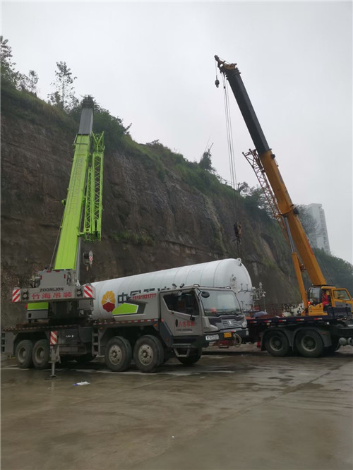 武威市“不怕风雨冻”—— 吊车的 “恶劣环境适应” 技术